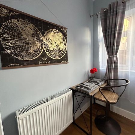Dana'S Bungalow Horley Luaran gambar
