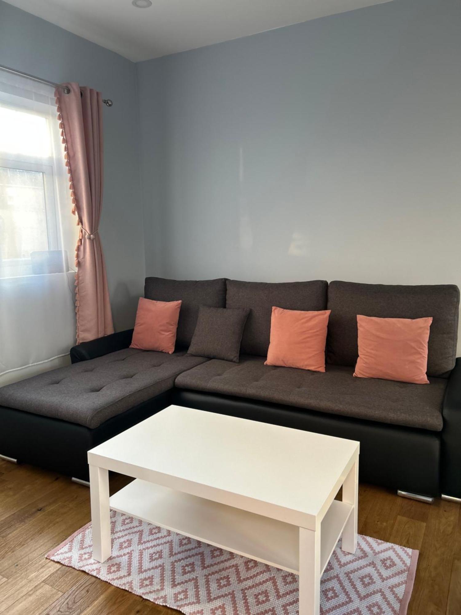 Dana'S Bungalow Horley Luaran gambar